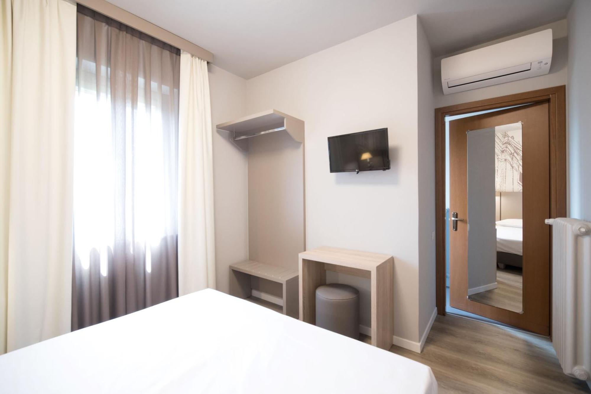 Al Santuario Di Fiorano Charming Hostel Fiorano Modenese Eksteriør billede